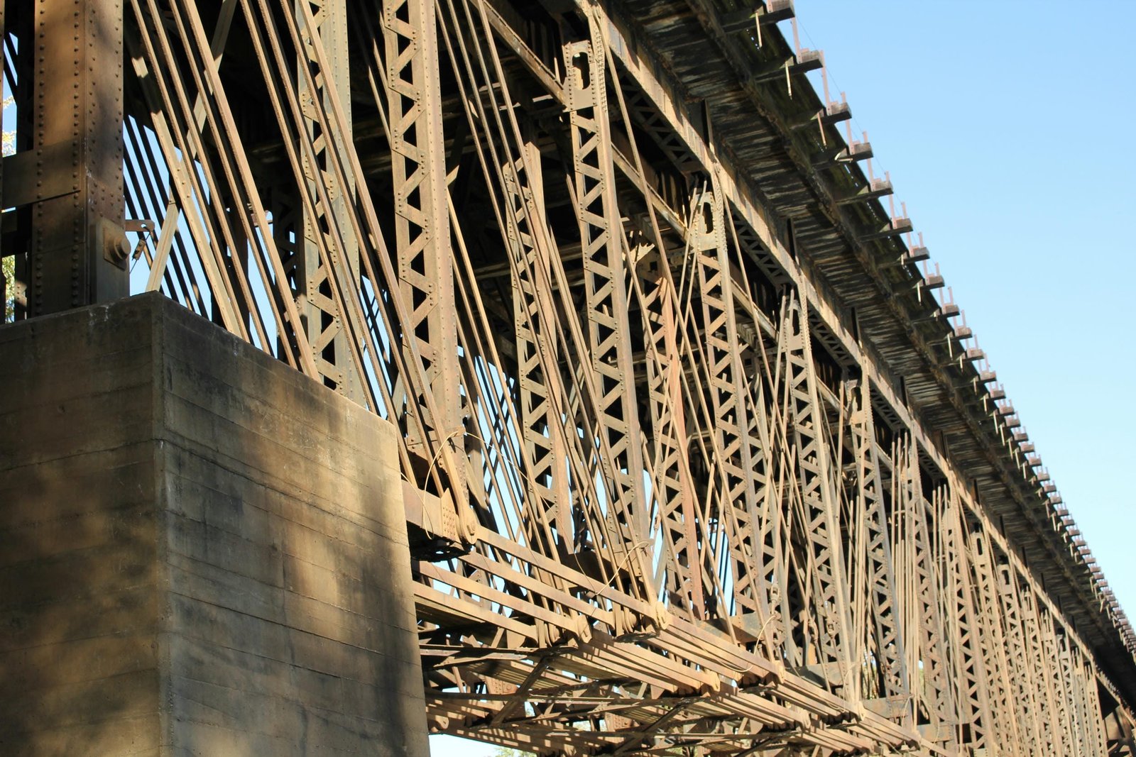 Truss details, center span